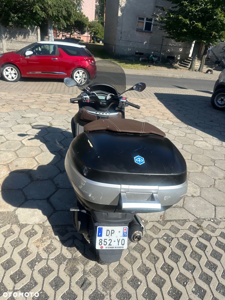 Piaggio MP-3 - 7