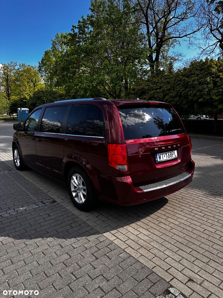 Dodge Grand Caravan 3.6 R/T - 8