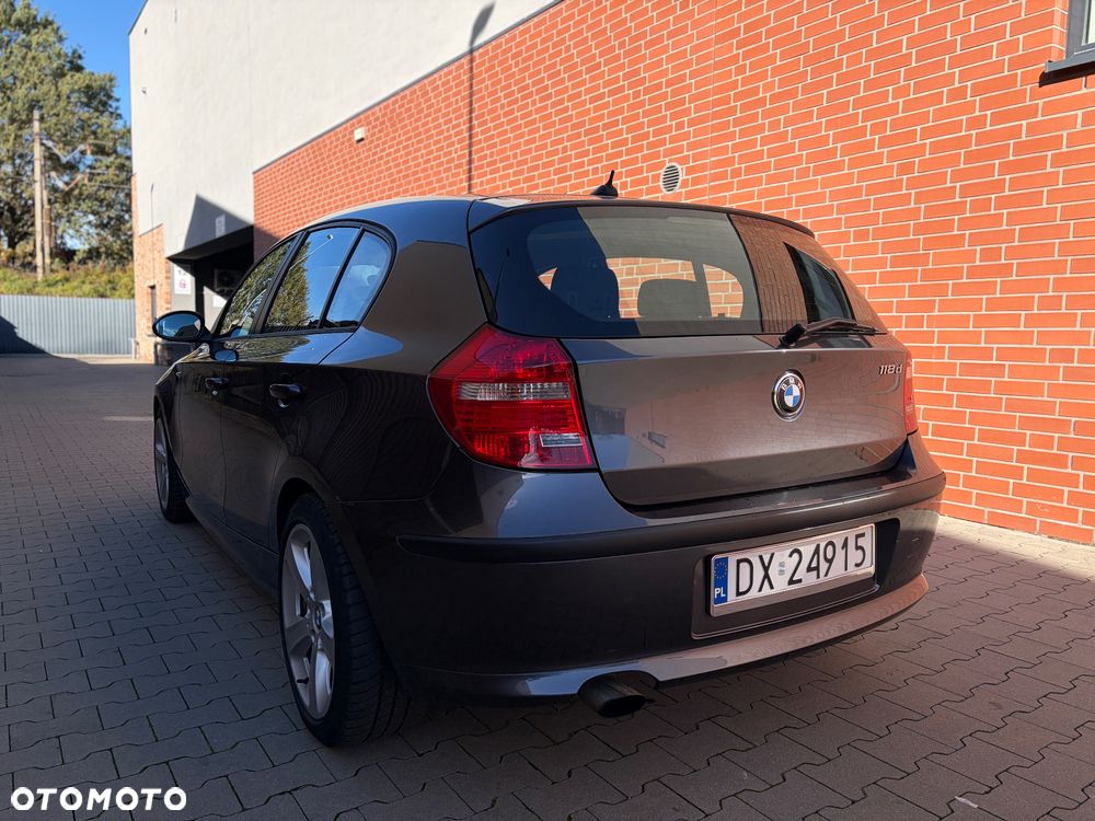 BMW Seria 1 2008 photo 4