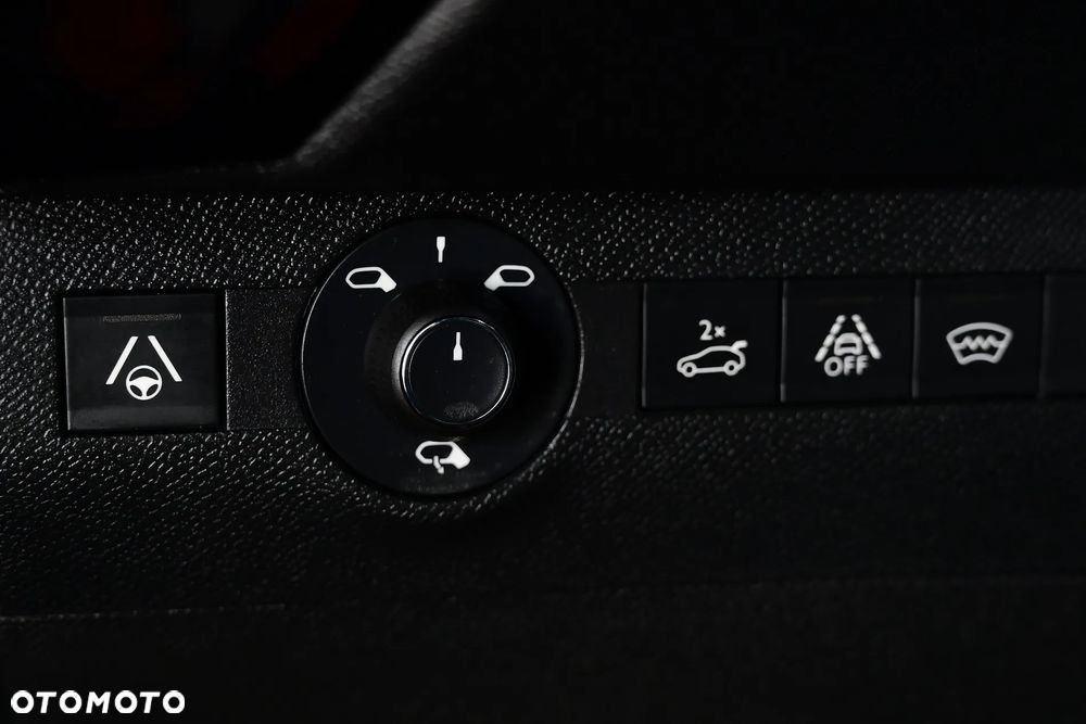 DS Automobiles DS 7 Crossback 2.0 BlueHDi Louvre - 31