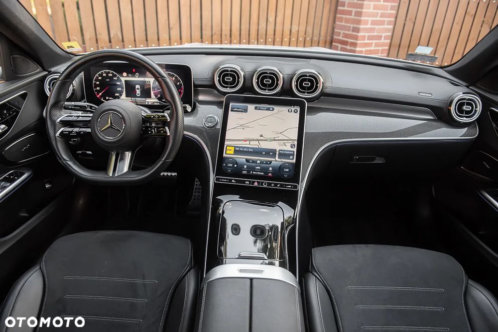 Mercedes-Benz Klasa C 180 mHEV AMG - 16