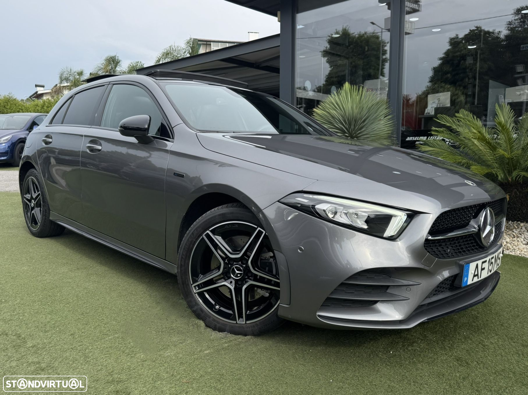 Mercedes-Benz A 250 e AMG Line - 8