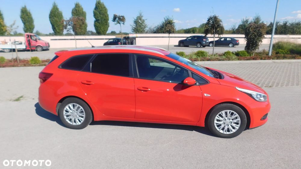 Kia Ceed - 24