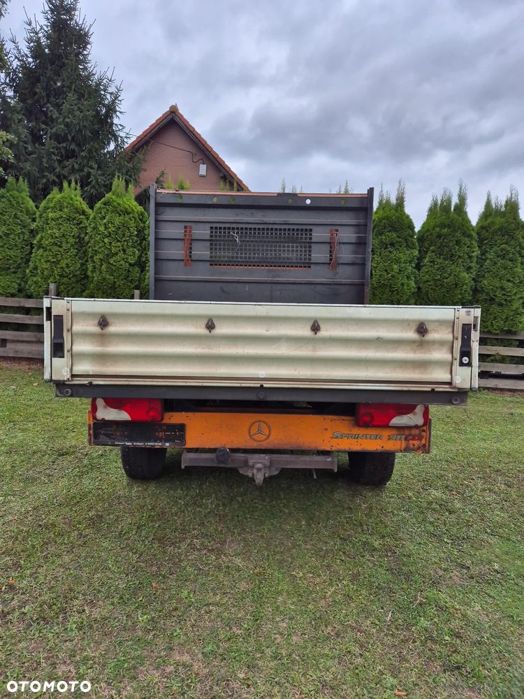 Mercedes-Benz Sprinter - 12