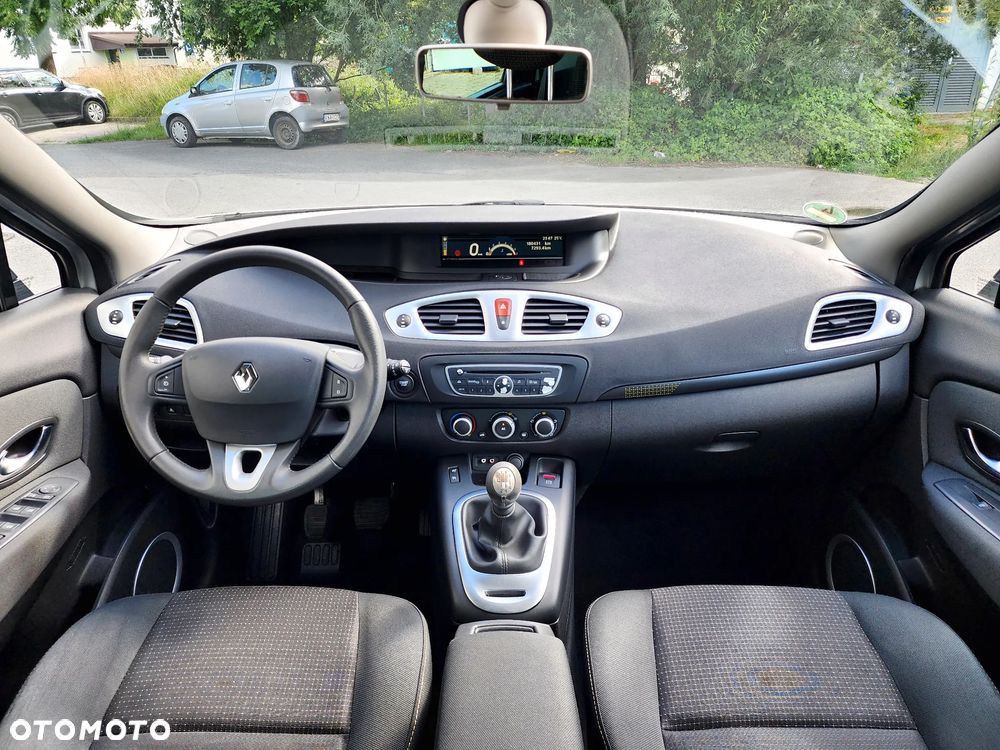 Renault Scenic 1.6 16V 110 Dynamique - 21