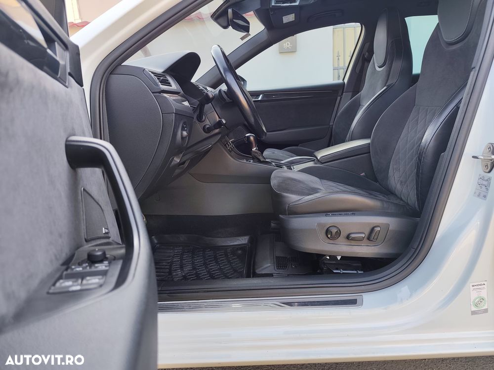 Skoda Superb 2.0 TDI DSG Sportline - 10