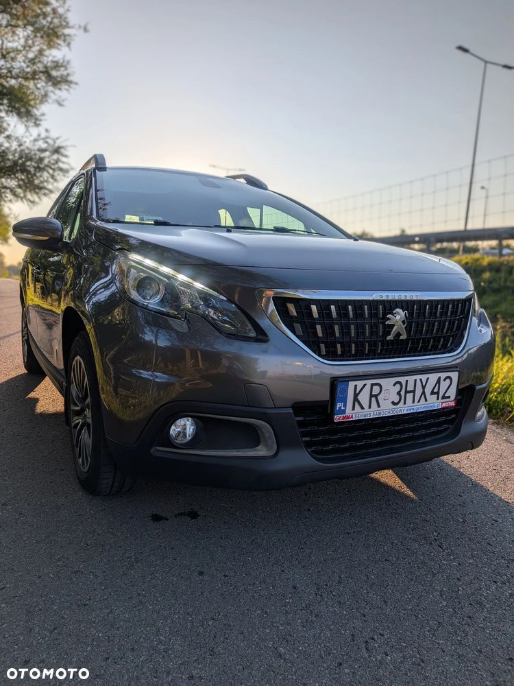Peugeot 2008 1.2 Pure Tech Active S&S EAT6 - 1