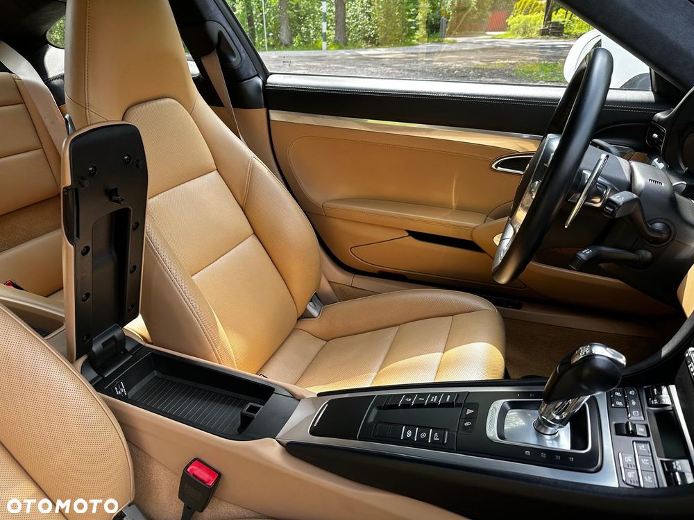 Porsche 911 Carrera S PDK - 14