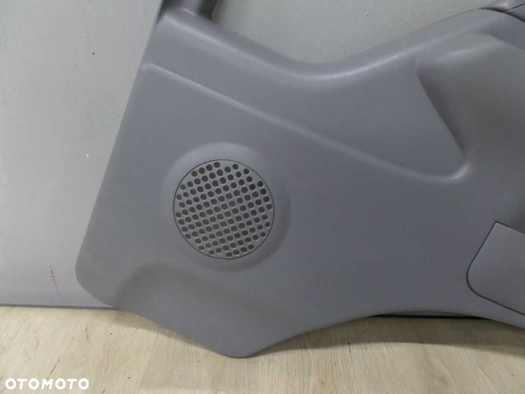ISUZU NPR NQR NKR TAPICERKA BOCZEK DRZWI PRAWY 897852294 04-07 - 2