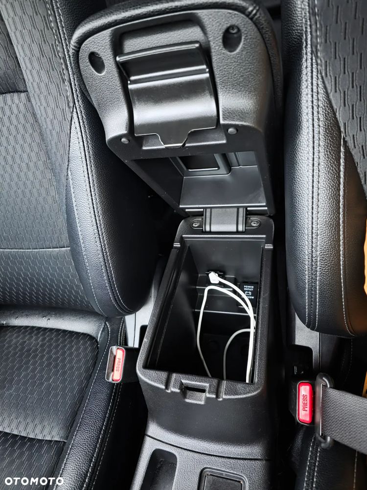 Mitsubishi Outlander 2.2 DID Instyle Navi - 16