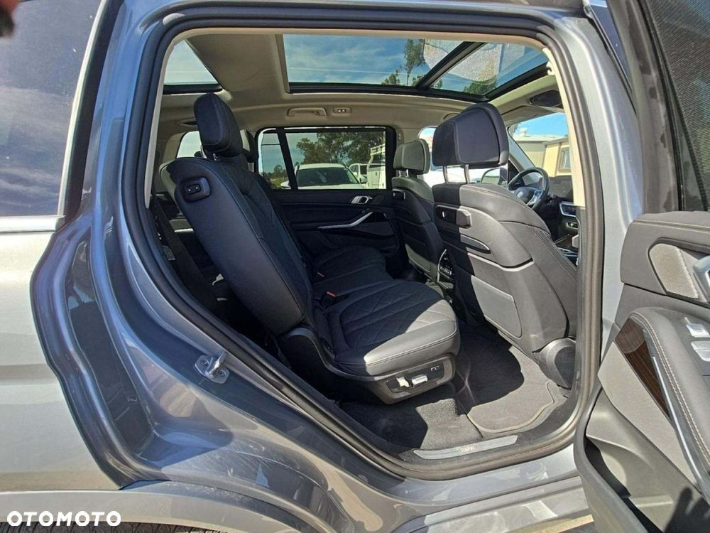 BMW X7 - 13