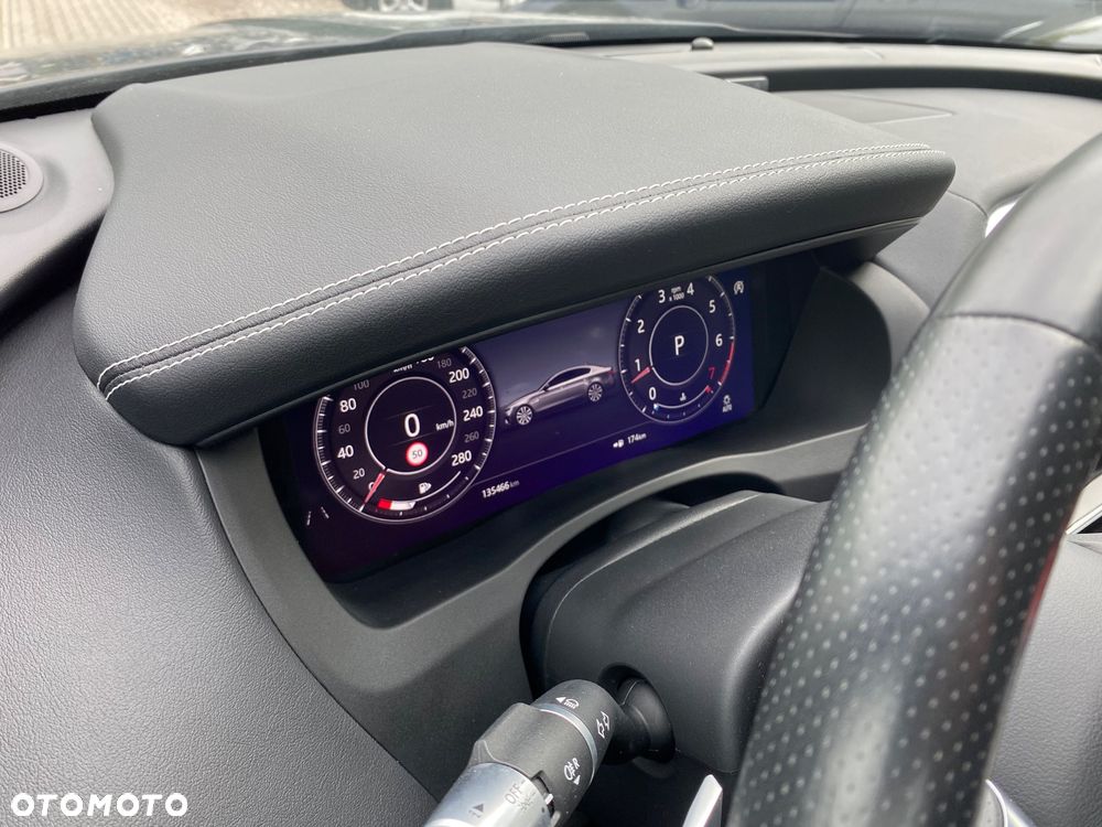 Jaguar XE P300 AWD R-Dynamic HSE - 35