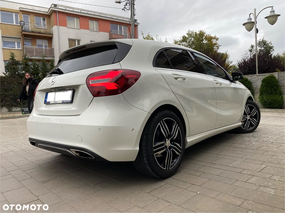 Mercedes-Benz Klasa A 180 7G-DCT Urban - 19