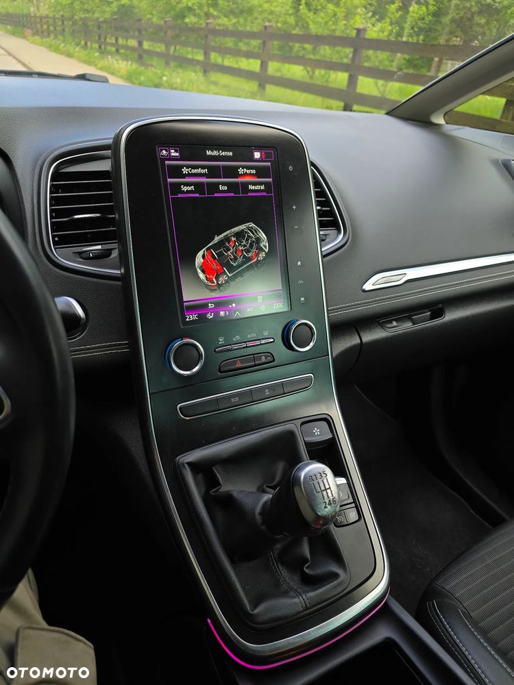 Renault Scenic - 29