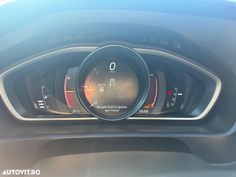 Volvo V40 D3 Aut. Inscription - 13