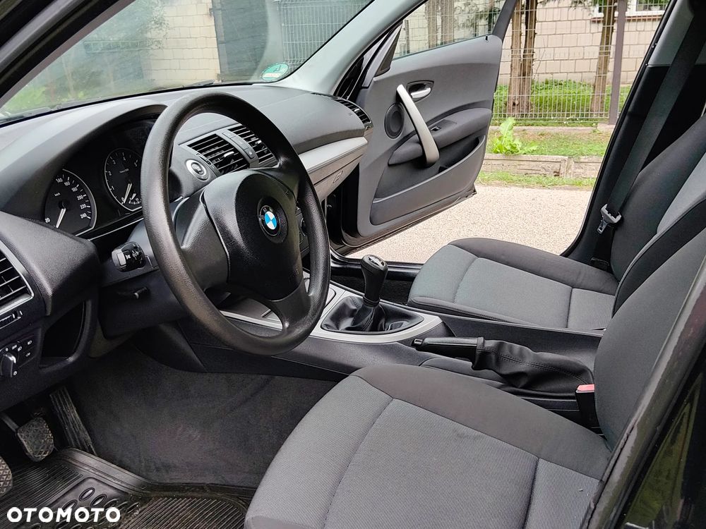 BMW Seria 1 - 17