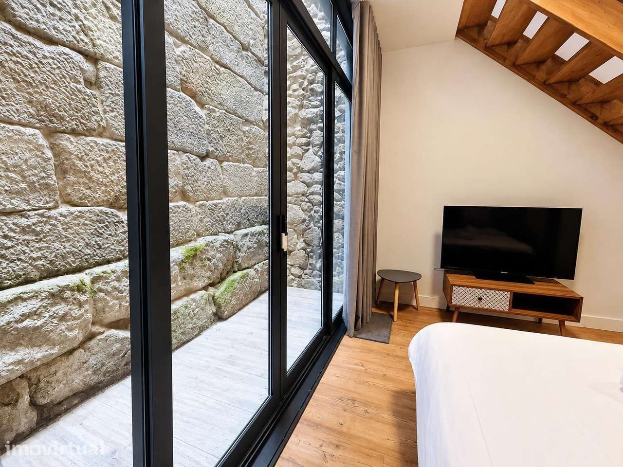 Predio com 6 apartamentos totalmente remodelados na zona... - Grande imagem: 4/21