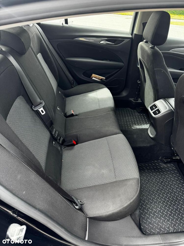 Opel Insignia - 8
