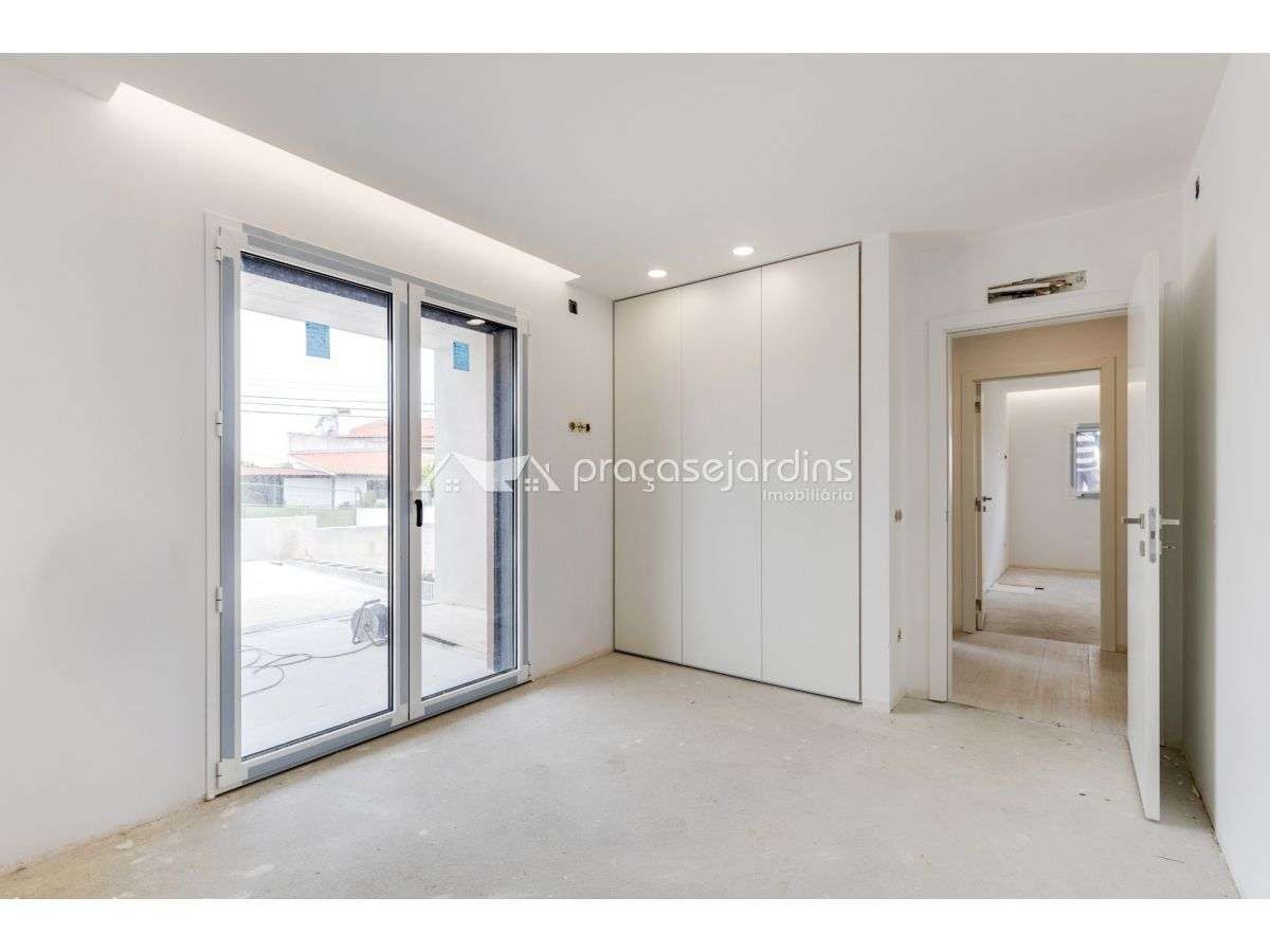 T3 Moderna Moradia Nova, próxima de Leiria - Grande imagem: 2/14