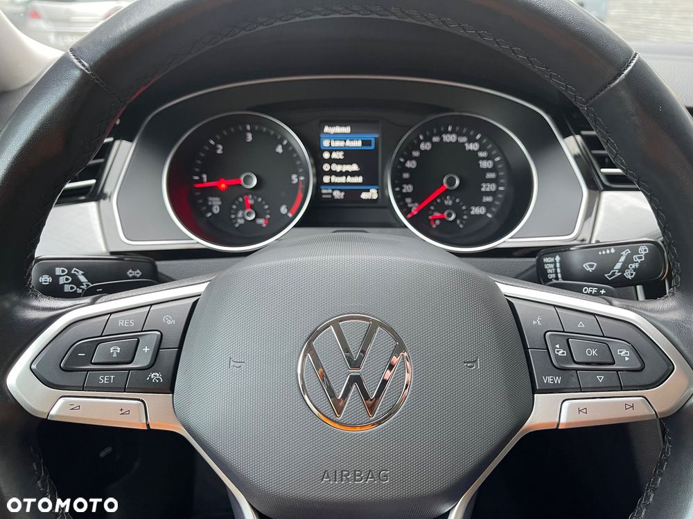 Volkswagen Passat 2.0 TDI EVO Business DSG - 22