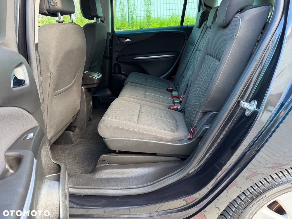 Opel Zafira - 11