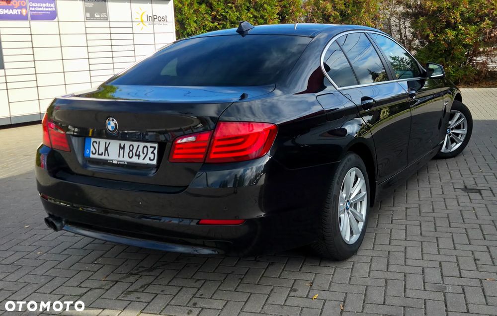 BMW Seria 5 525d - 12