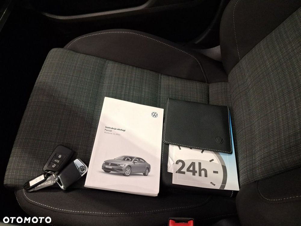 Volkswagen Passat - 31