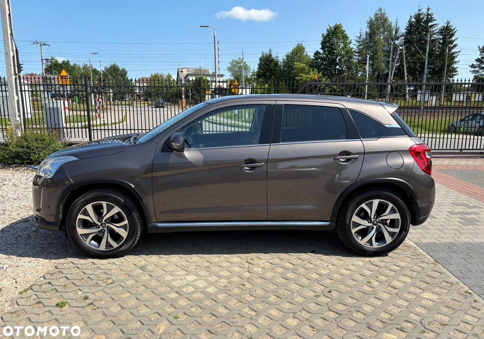 Citroën C4 Aircross - 12