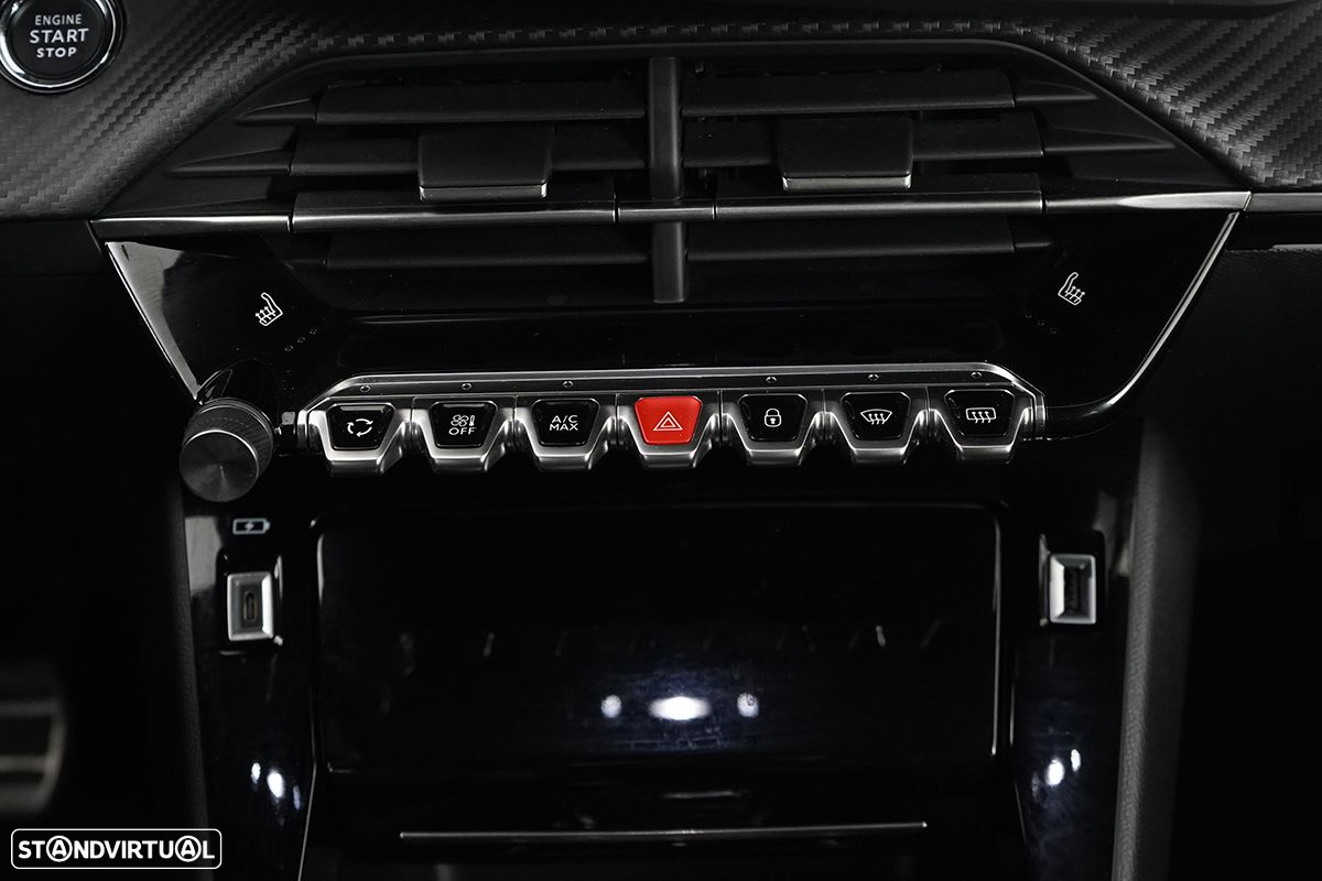 Peugeot e-2008 50 kWh GT - 14
