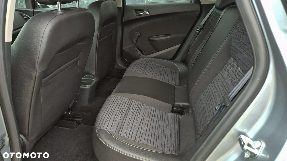 Opel Astra 1.4 Turbo Selection - 17
