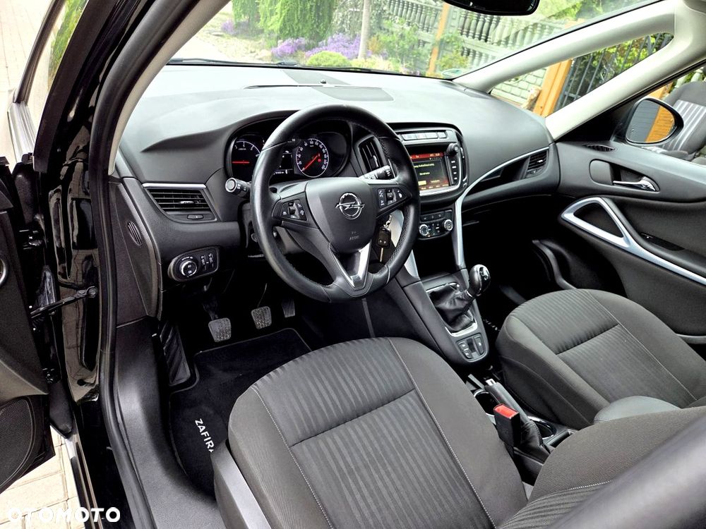 Opel Zafira - 15