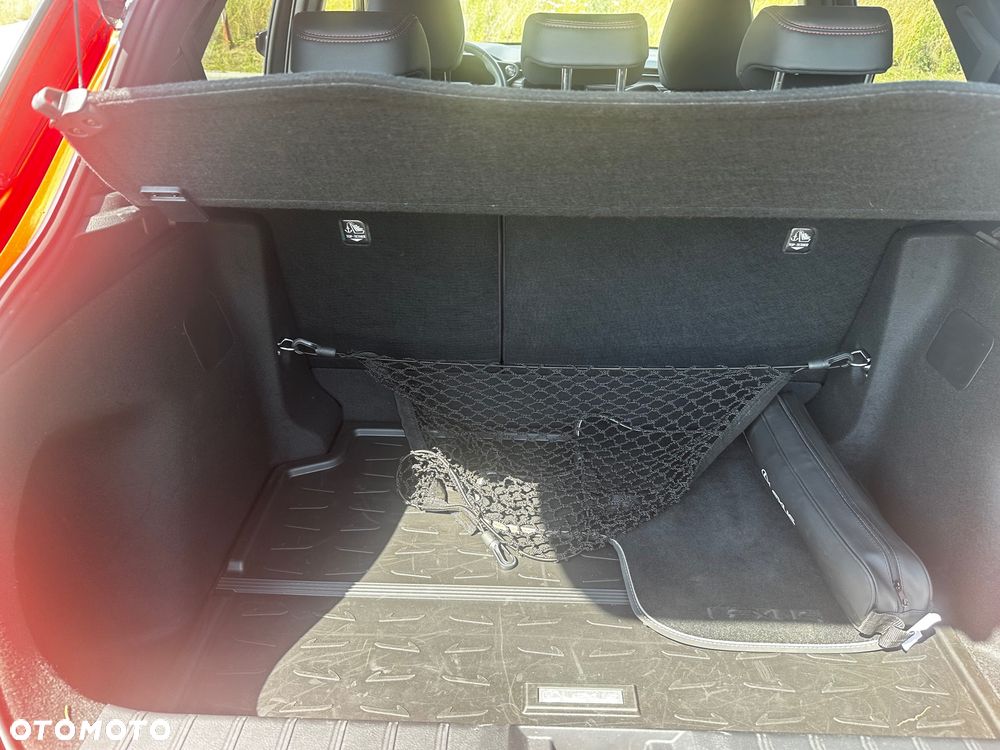 Lexus LBX 1.5 Hybrid Emotion - 11