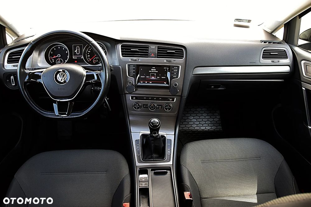 Volkswagen Golf 1.4 TSI BMT Comfortline - 17