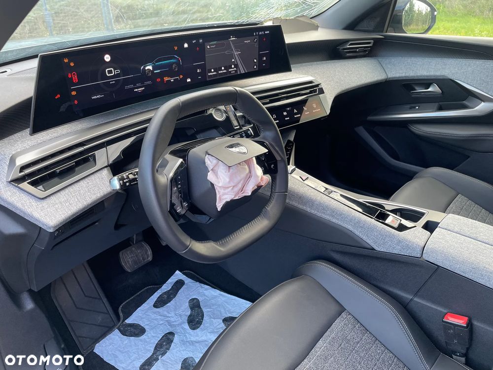 Peugeot 5008 Hybrid 136 e-DSC Allure Pack - 14
