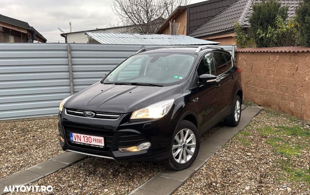 Ford Kuga 1.5 EcoBoost 2x4 Titanium - 2
