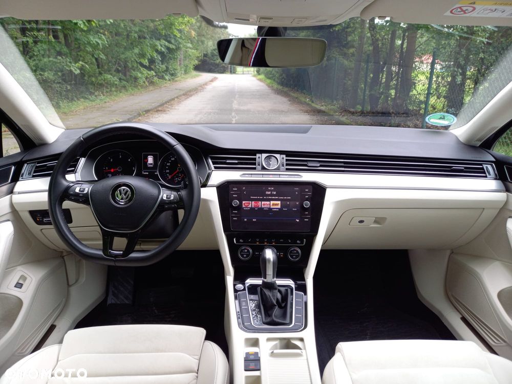 Volkswagen Passat 2.0 TDI SCR DSG Highline - 18