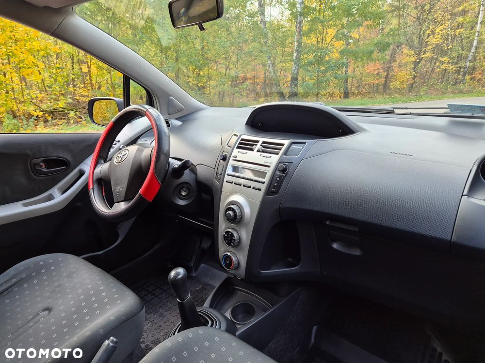 Toyota Yaris - 9