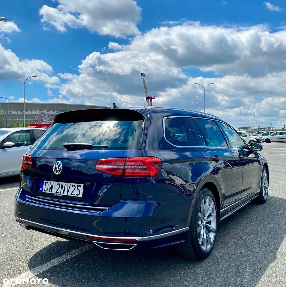 Volkswagen Passat - 4