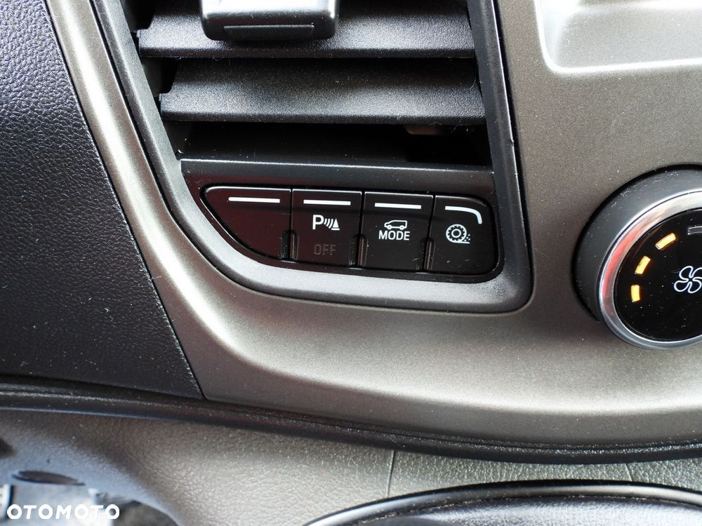 Ford TRANSIT  FURGON TEMPOMAT LEDY KLIMATYZACJA  130KM - 34