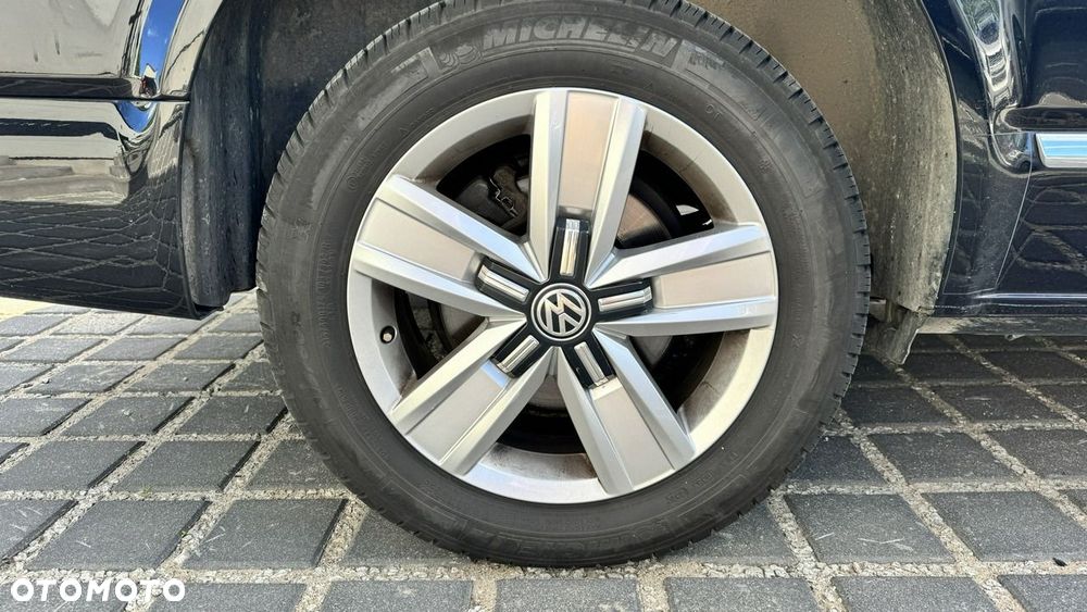 Volkswagen Caravelle - 33