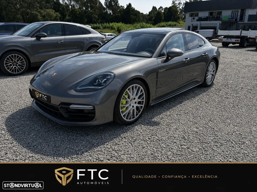 Porsche Panamera 4 E-Hybrid Platinum Edition - 2