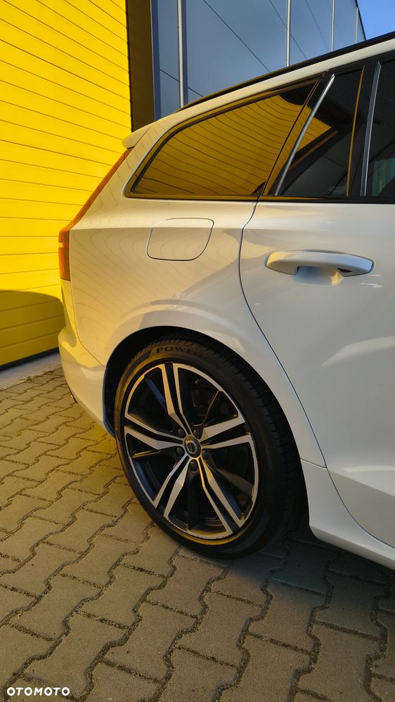 Volvo V60 B5 B AWD R-Design - 3