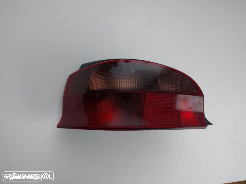 farolim farol tras esquerdo citroen saxo 1996 a 1998 - 2