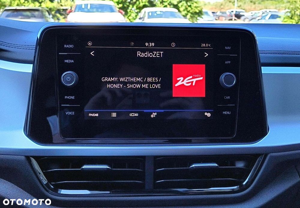 Volkswagen T-Roc - 16