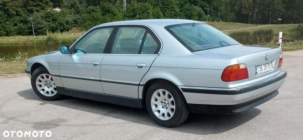 BMW Seria 7 - 16