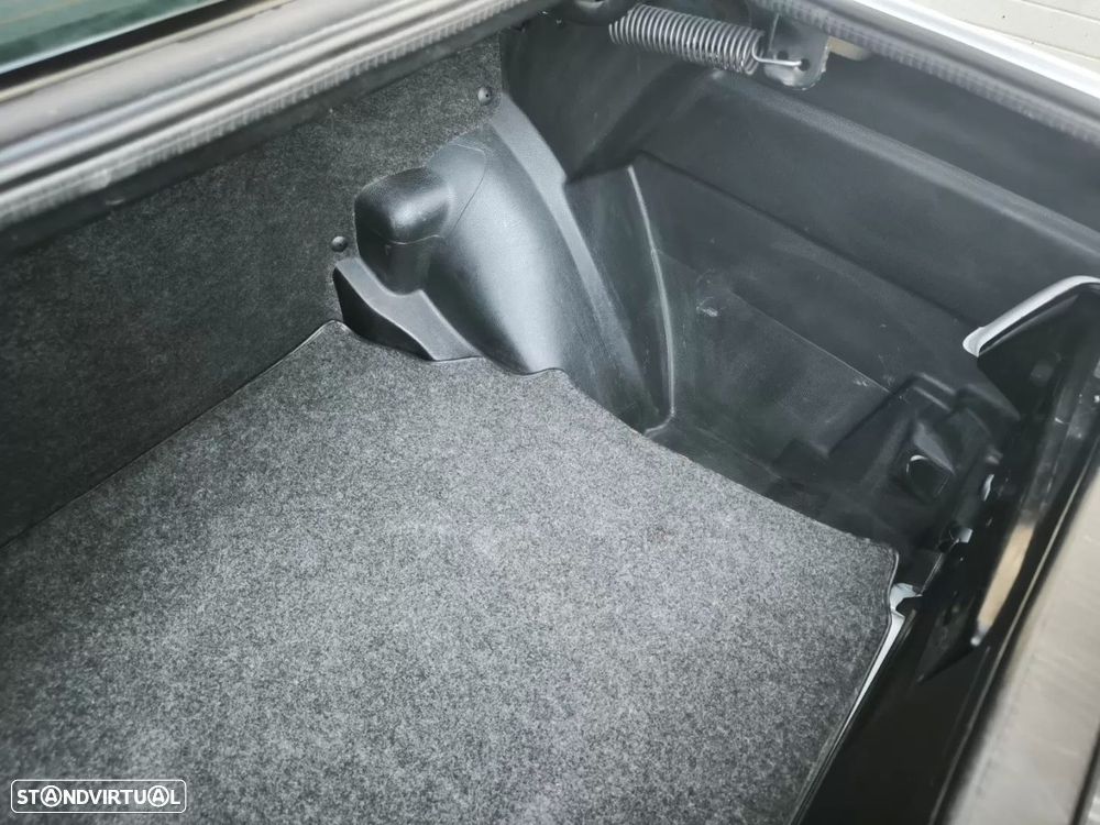 Mercedes-Benz W201 (1982-1993) 190 E 1.8 - 36