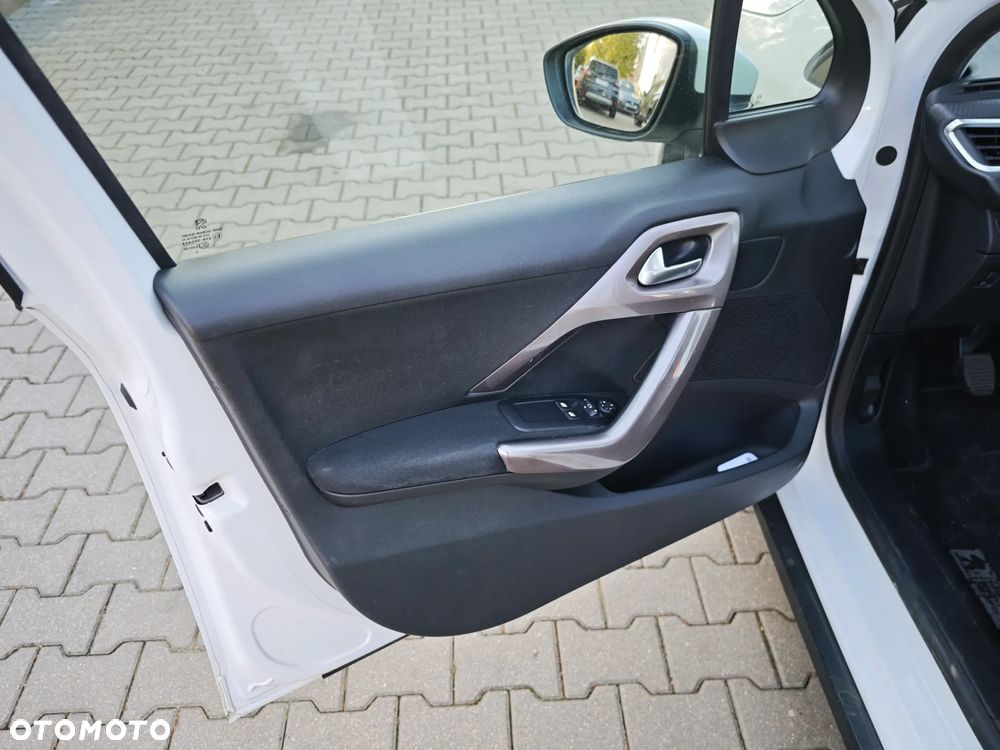 Peugeot 2008 120 VTI Active - 33