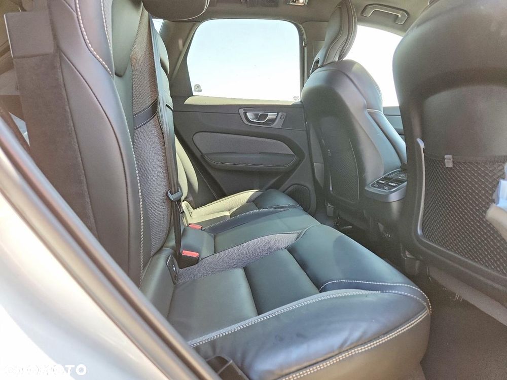 Volvo XC 60 T5 AWD Geartronic RDesign - 11