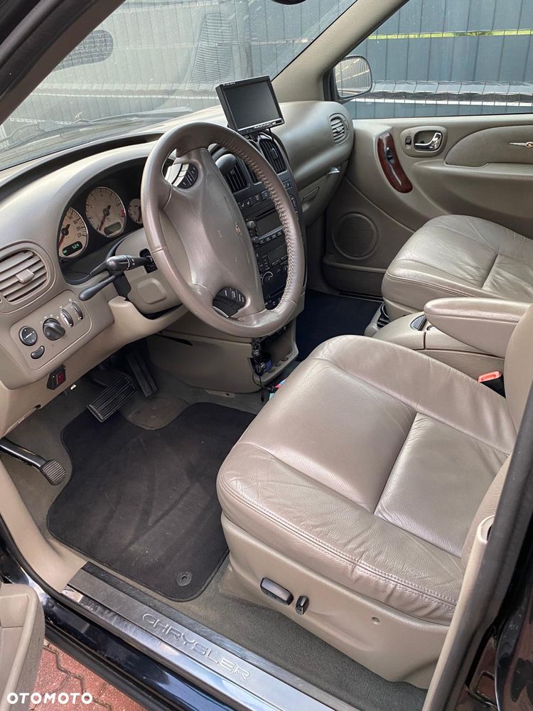 Chrysler Grand Voyager 3.3 Limited AWD - 2