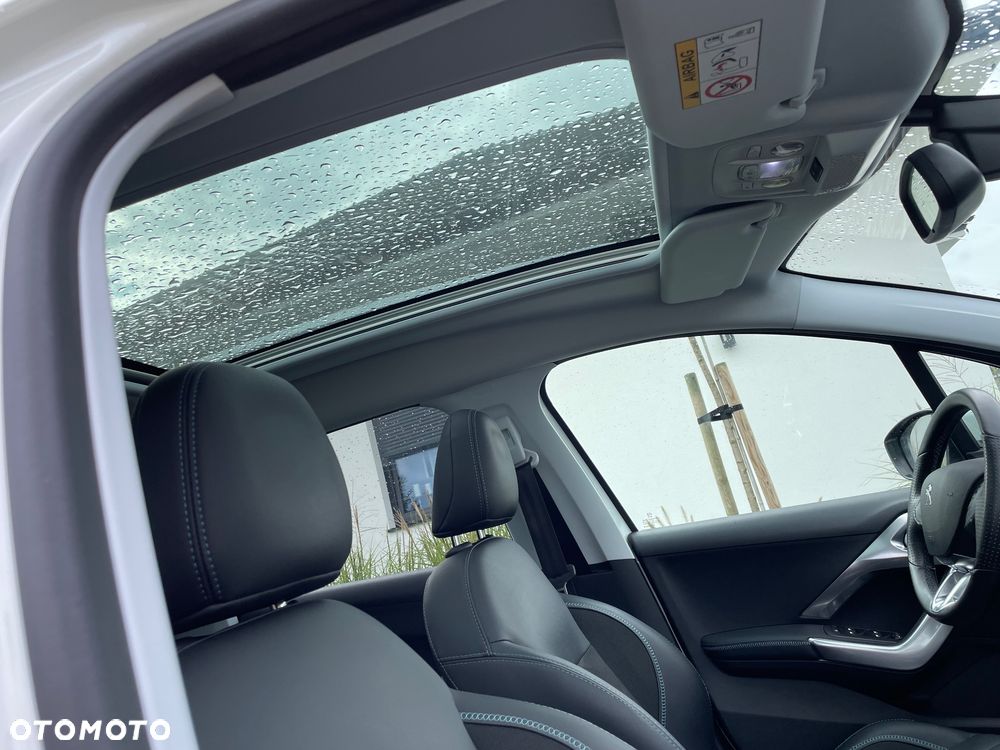 Peugeot 2008 1.2 Pure Tech GPF Crossway S&S EAT6 - 13